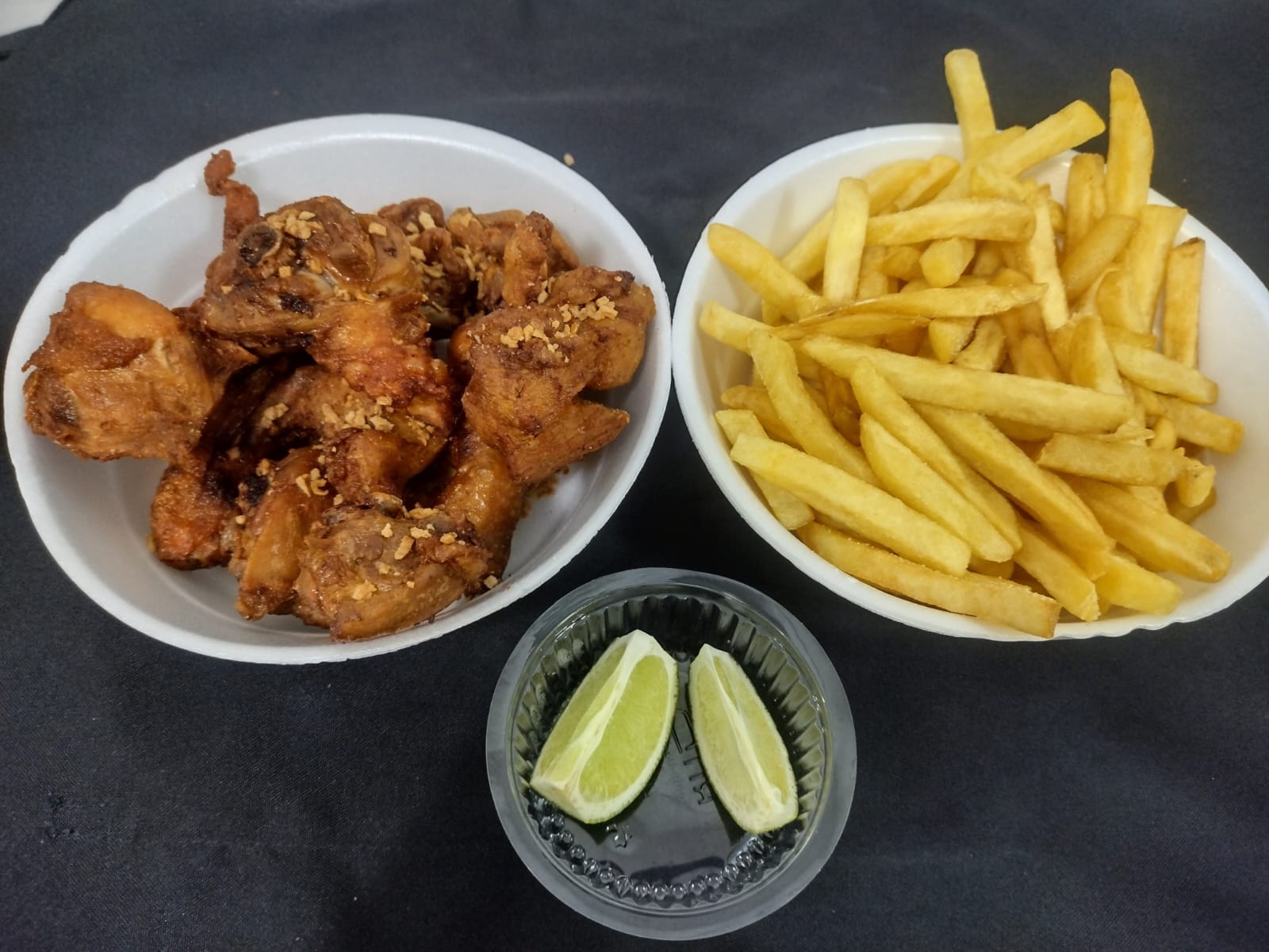 Frango a Passarinho com batata frita