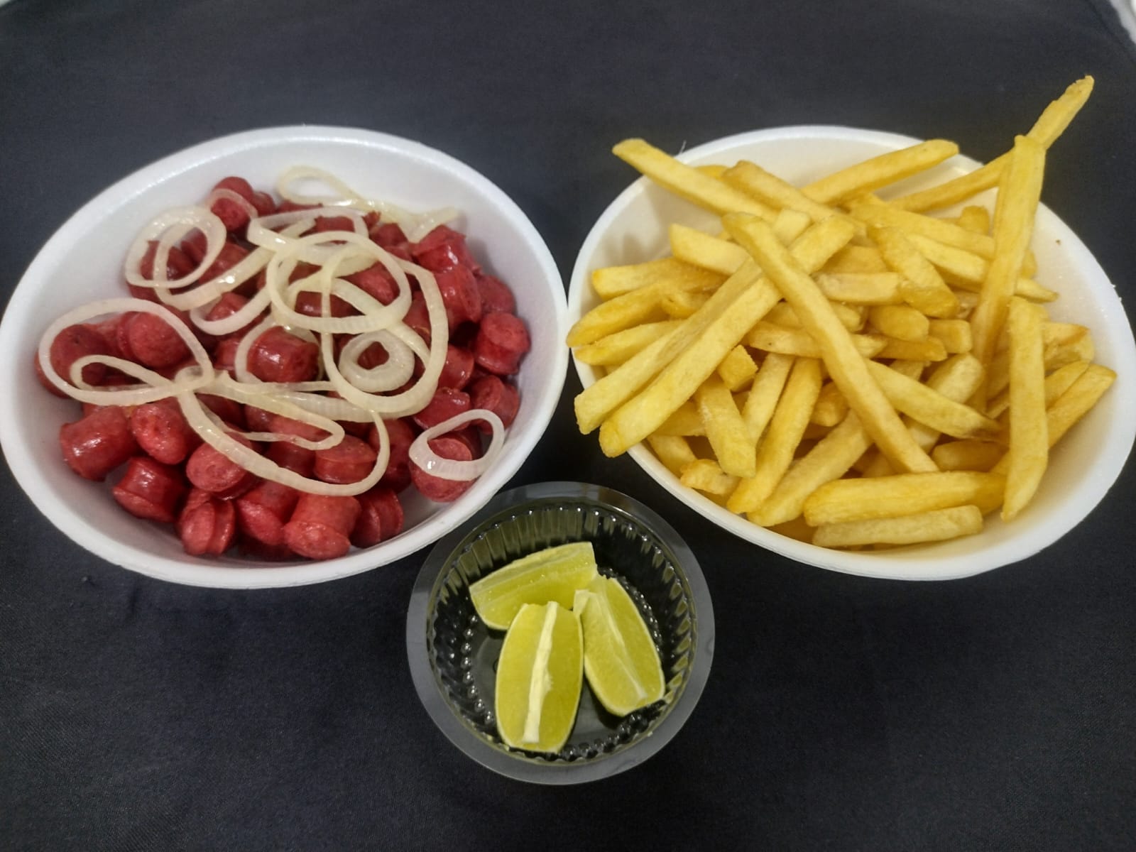 Linguiça Mineira acebolada com batata frita